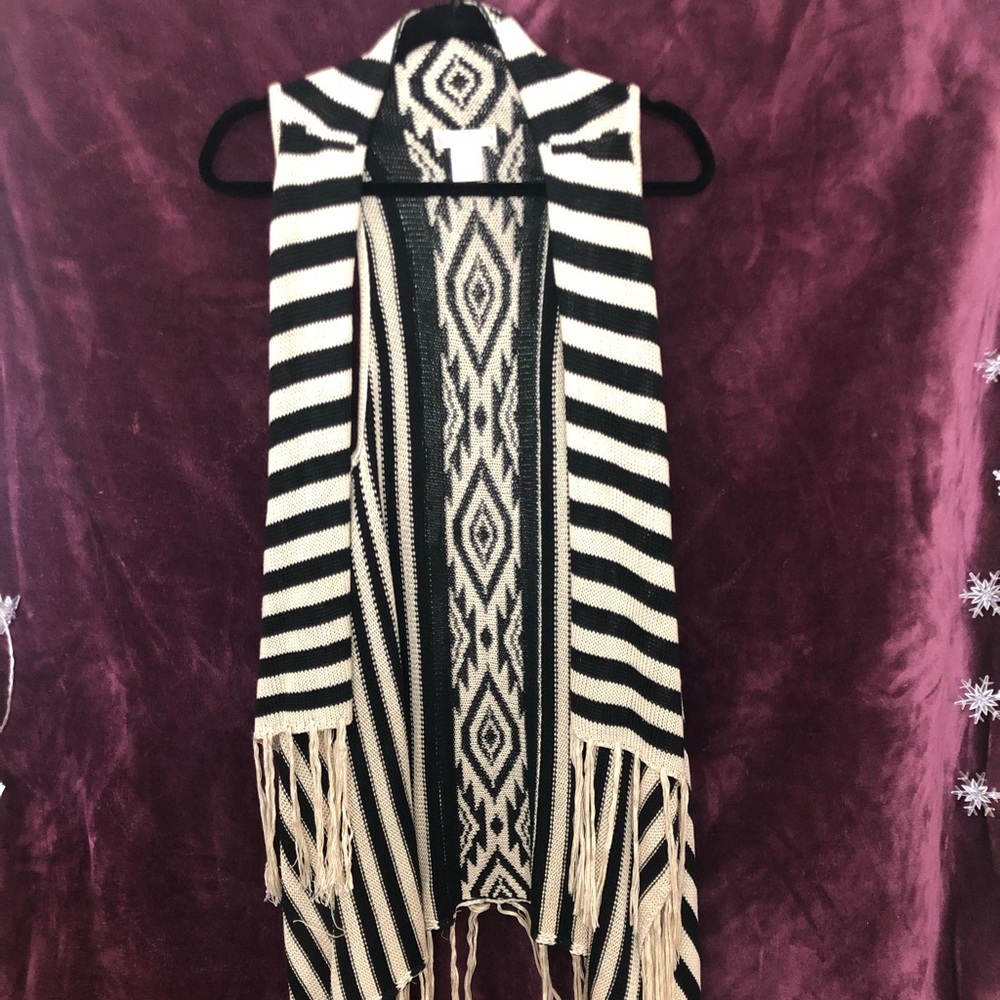 Cream and black sleeveless cardigan